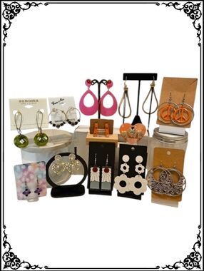 ✨️✨️ 12 PAIRS OF FASHION EARRINGS FOR $10✨️✨️ That's Less Than A Dollar A Pair!!